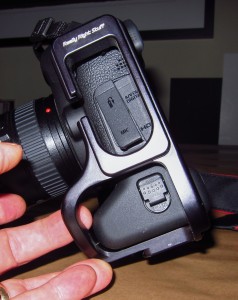 Battery door blockage by RRS 5D MKII L bracket on Canon 6D